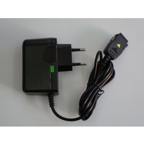 Зарядно 220V LG 7020