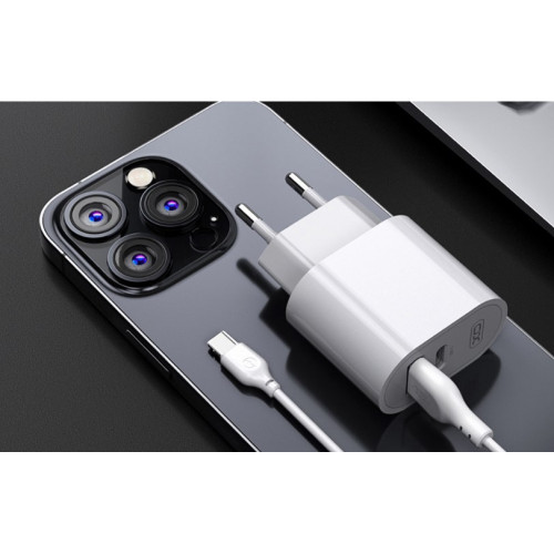Зарядно XO-L97 12W 2 входа USB-C/USB бързо зареждане 2.4A USB-C/Lightning