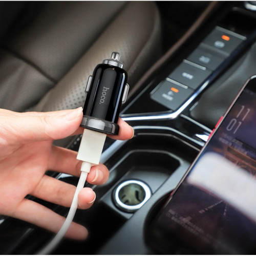 HOCO Z44 12v. минималистично зарядно за кола USB+USB-C PD20W+QC3.0