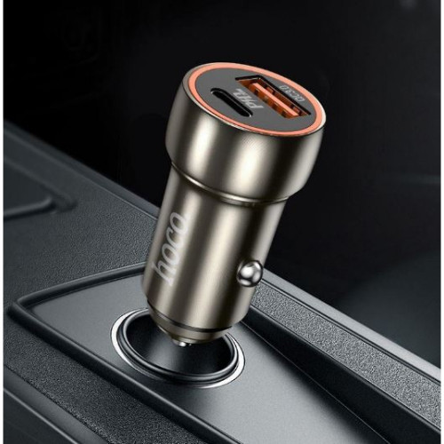HOCO адаптер 12V Z46a с 2 изход USB и USB-C PD20W+QC3.0